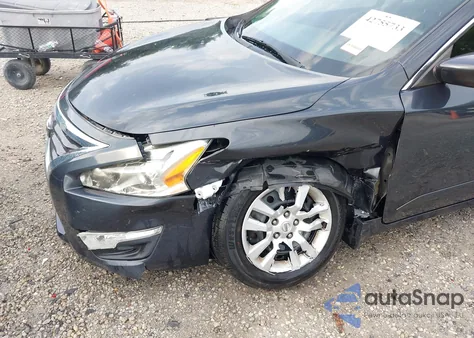 2015 Nissan Altima 2.5 S z USA, uszkodzony, nr VIN 1N4AL3AP8FC164733